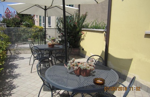 Ferrara Bed & Breakfast | Cozy Adelphi Room with Breakfast & Child-Friendly Amenities