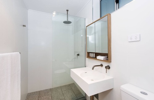 Central Mudgee Hotel | Discover Aden Hotel Mudgee: Family-Friendly with Pool & Breakfast