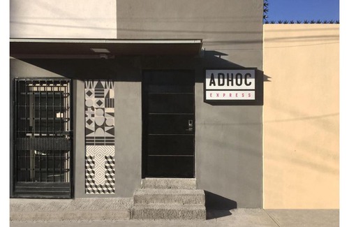 Monterrey Centro Hotel | Budget-Friendly ADHOC Cintermex: Child-Friendly Retreat
