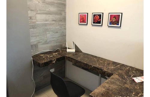 Monterrey Centro Hotel | Budget-Friendly ADHOC Cintermex: Child-Friendly Retreat