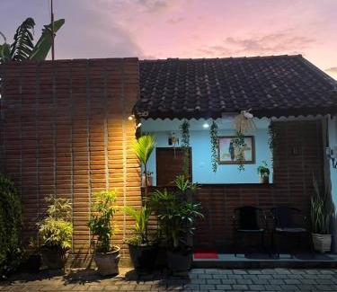 Batubulan House | Discover Adikara Tropical Garden: Family-Friendly Retreat