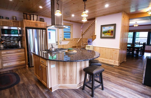 Old Forge House | Waterfront Retreat: 6 BR with Tennis & Dock, Rated 9.8
