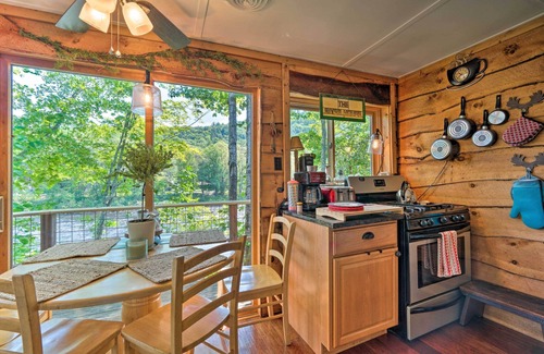 The Glen Cottage | Idyllic Adirondack Cottage Near Gore Mountain with Spa