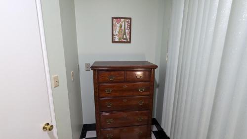Gloversville Apartment | Adirondack Spirit: Delightful Oceanfront Getaway with Pool