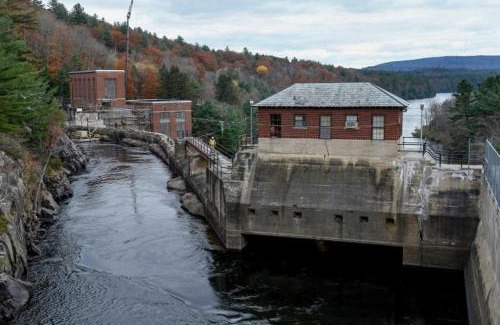 Gloversville Apartment | Adirondack Spirit: Delightful Oceanfront Getaway with Pool