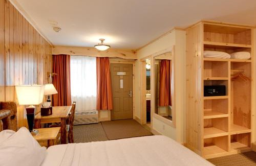 Wilmington Cabin | Discover Adirondack Spruce Lodge: 4-Star Family Retreat