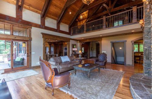 Boone House | Discover Adirondack: Family-Friendly 4-Star Retreat