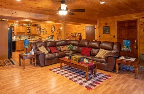 Jay House | Cozy Adirondack Whiteface Mtn Retreat with Ocean Views