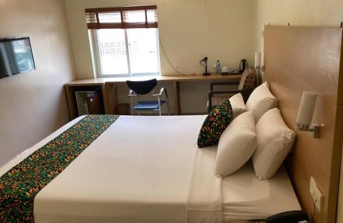 Ibadan Hotel | Comfortable Stay at Adis Hotels Ibadan with Family Amenities