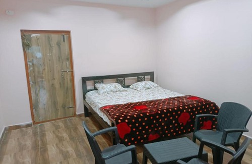Chintapalle House | Family-Friendly Getaway at Aditya Residency with Kitchen
