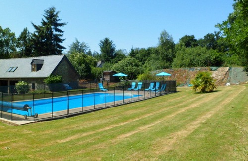 Saint-Nicolas-du-Pelem House | Adjoining houses with heated pool, WIFI, child friendly