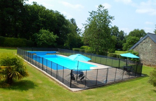 Saint-Nicolas-du-Pelem House | Adjoining houses with heated pool, WIFI, child friendly