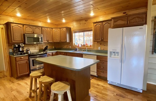Old Forge House | Cozy ADK Lake House Retreat with Ocean & Lake Views
