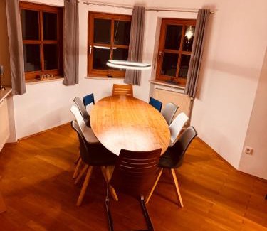 Thyrnau House | Adlerhorst: Alpine Views, Family-Friendly with Parking
