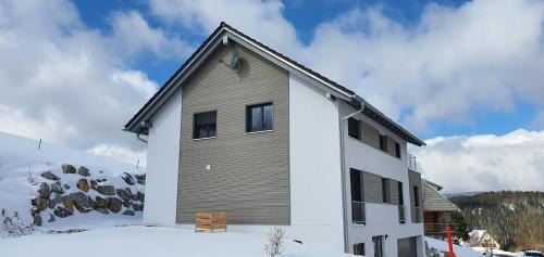 Barental Apartment | Adlernest: Oceanfront Retreat with 8.6/10 Guest Rating