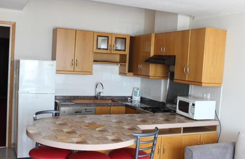Adma wa Dafneh Apartment | Enjoy Oceanfront Bliss at Adma Blue Screen Hotel