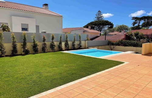 Cascais House | Guest Rated 10/10: Admiral House Estoril with Ocean View