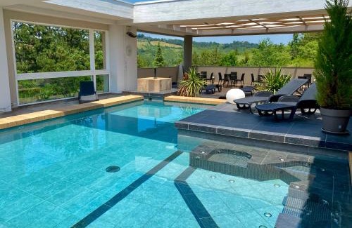 Calderino Hotel | Admiral Park Hotel: Pet-Friendly Retreat with Ocean Views