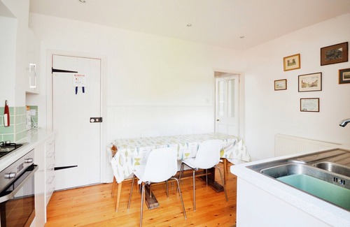 Yarmouth Cottage | Admirals Cottage: Cozy Oceanfront Escape for Four Guests