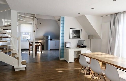 Warnemuende Apartment | Admiralskoje: Centrally Located Duplex Near the Beach