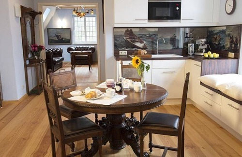 Stolpe Apartment | Admiralssuite WF-46 - Exclusive Admiralssuite West Wing with historical charm
