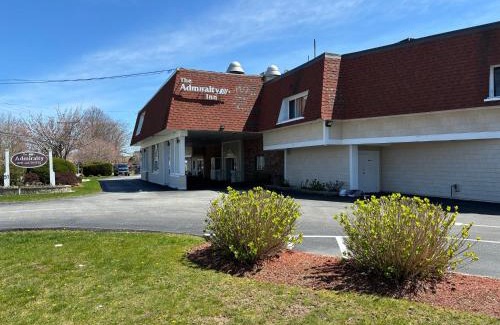 Teaticket Hotel | Discover Admiralty Inn & Suites with Oceanfront Amenities