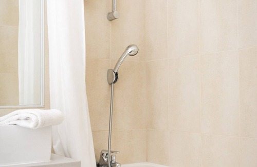 Gap Hotel | Discover Adonis Gapotel: Family-Friendly with Pool & Breakfast