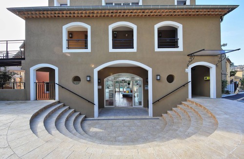 Mougins House | Elegant Adonis Mougins: 5-Star Retreat with Ocean Views