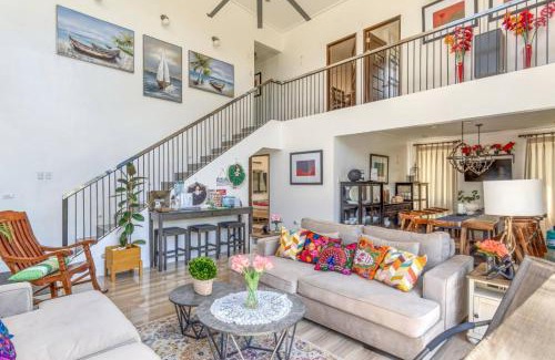 Coron Villa | Experience Adora's Place: Oceanfront Stay with Pool Access