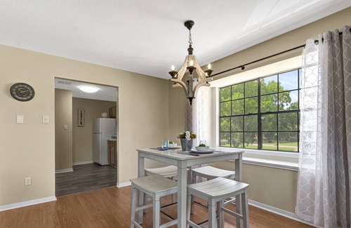 Friendswood Apartment | Adorable 1-bedroom private guesthouse with pool and spa