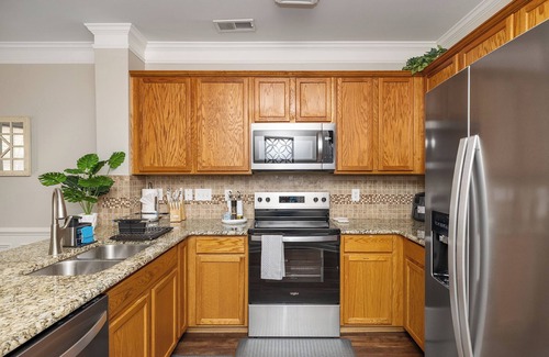 Charlotte House | Adorable 2-bedroom Charlotte townhome w/king bed, perfect for your stay!