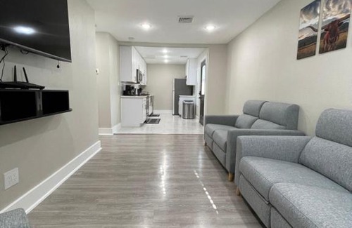 Northside Apartment | Charming 2-Bedroom Guesthouse: Pet & Child Friendly Stay