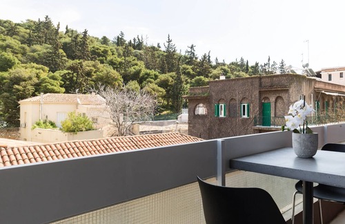 Mets Apartment | Cozy 2BD Apartment Steps from Kallimarmaro Stadium