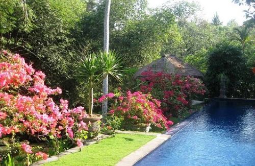 Cepaka Villa | Elegant 3BR Villa with Pool & Garden Near Tanah Lot