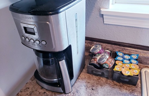 Grants Pass House | Cozy Private Guest Home Near Hospital - Rated 10/10