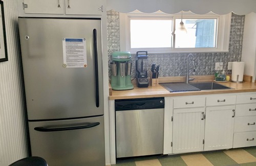 Ludington House | Beach View Cottage: Guest Rated 10/10 with Lake Michigan Views