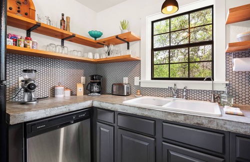 Wimberley House | Charming Cabin Retreat with Hot Tub & Pet-Friendly Options