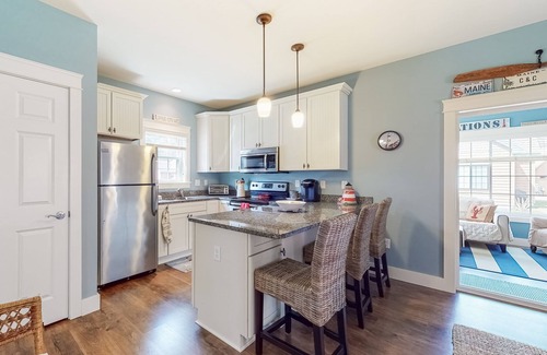 Wells Cottage | Coastal Retreat: Beach Access, Pool & Ocean View Awaits