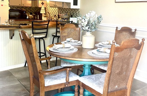 Waco Condo | Charming Condo Steps from Baylor and Magnolia Table