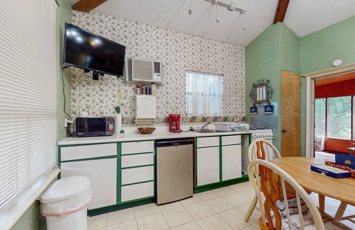Ingram House | Cozy Dog-Friendly Cottage with Pool and Screened Porch