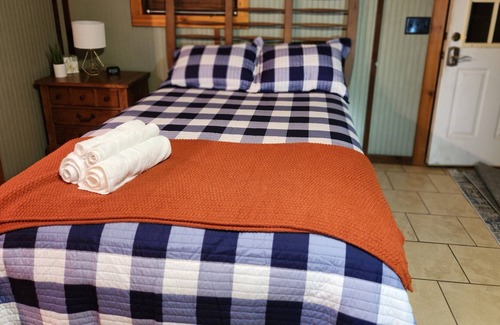 New Zion Apartment | Charming Guest House with Pool, Minutes from Major Hops