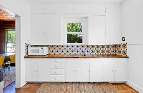 Cherrywood House | Charming Bungalow Near UT with Spa and Pet-Friendly Amenities