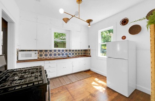 Cherrywood House | Charming Bungalow Near UT with Spa and Pet-Friendly Amenities