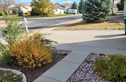 Rapid Valley House | Cozy House Steps from the Airport - Family Friendly Stay