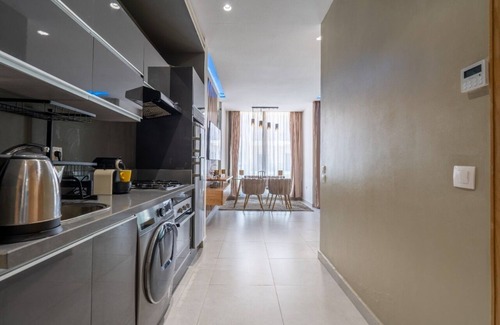 RACINE EXTENSION Apartment | Cozy King Size Bed Flat with Pet-Friendly Amenities