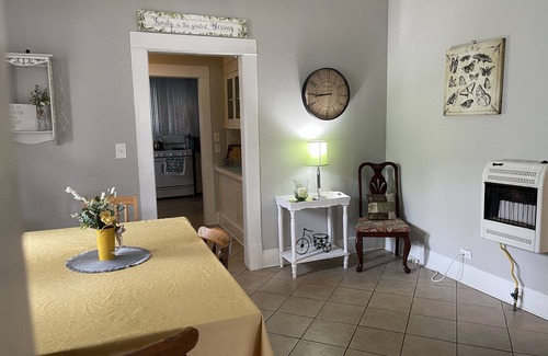 Monroe House | Charming Monroe Garden District Home with Ocean View & Breakfast