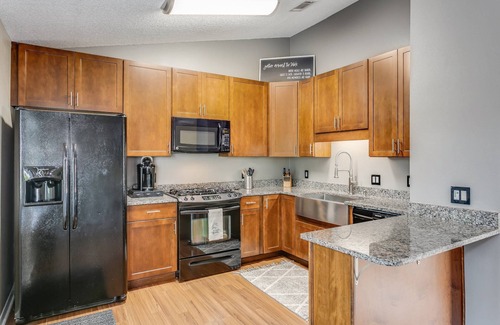 Northeast Pensacola House | Cozy North Pensacola Cottage with Private Yard & Fast WiFi