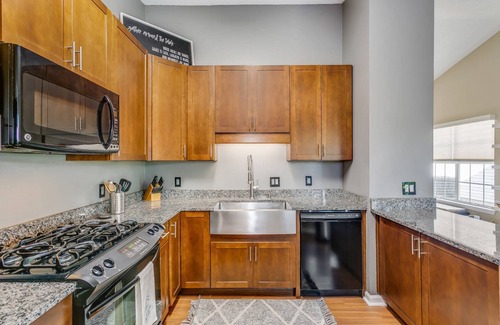 Northeast Pensacola House | Cozy North Pensacola Cottage with Private Yard & Fast WiFi