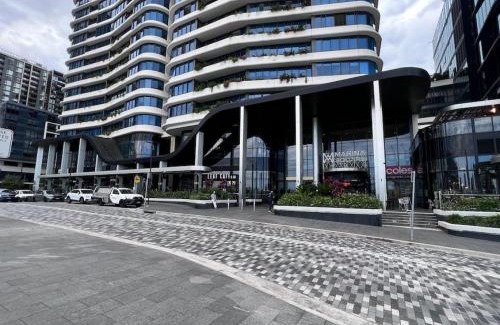 Wentworth Point Apartment | Cozy One Bedroom Apartment in the Heart of WWP