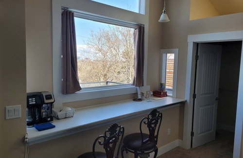 Southwest Calgary House | Cozy Retreat in the Heart of Calgary for Families